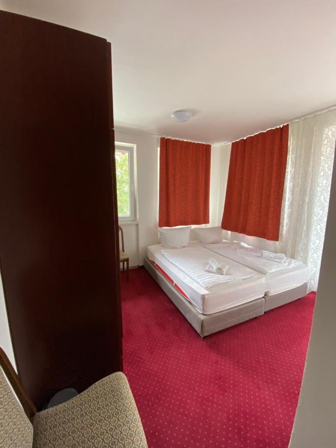 Hotel Houstka Brandýs nad Labem-Stará Boleslav エクステリア 写真